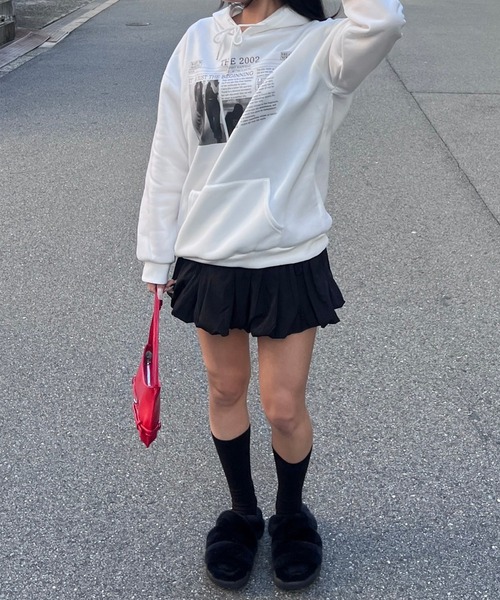 merrylatte(メリーラテ)の「記事プリントパーカー(パーカー・レディース・ホワイト・MEDIUM/LARGE)」の3枚目の写真