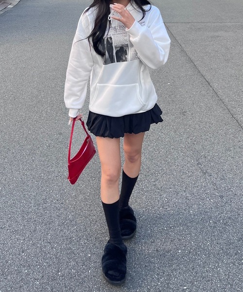 merrylatte(メリーラテ)の「記事プリントパーカー(パーカー・レディース・ホワイト・MEDIUM/LARGE)」の4枚目の写真