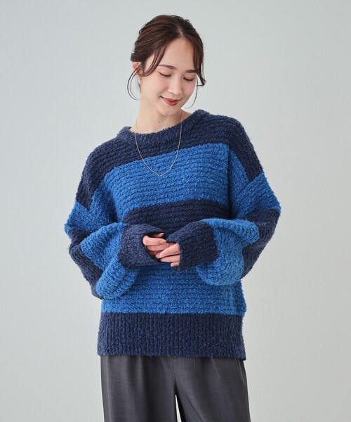 Cutie Blonde（キューティーブロンド）の「◆【S-LL】ふわふわブークレ調 ワイドボーダーニット（ニット/セーター・レディース・チャコール/ブルー系2/ピンク系7・04/03/02/01）」の8枚目の写真