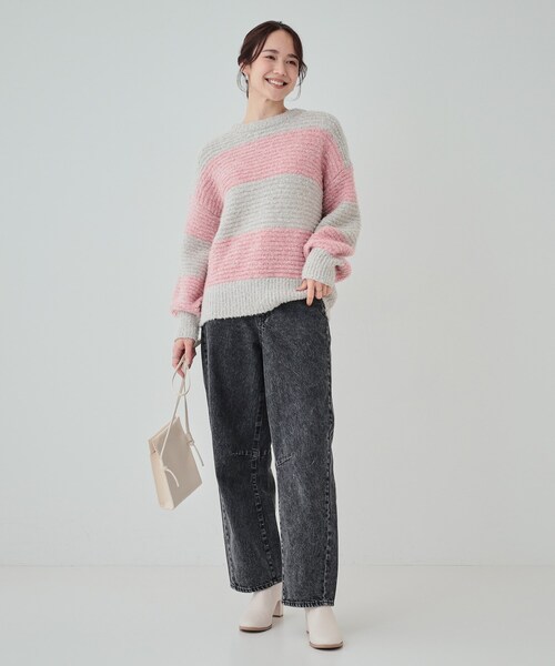 Cutie Blonde（キューティーブロンド）の「◆【S-LL】ふわふわブークレ調 ワイドボーダーニット（ニット/セーター・レディース・チャコール/ブルー系2/ピンク系7・04/03/02/01）」の14枚目の写真