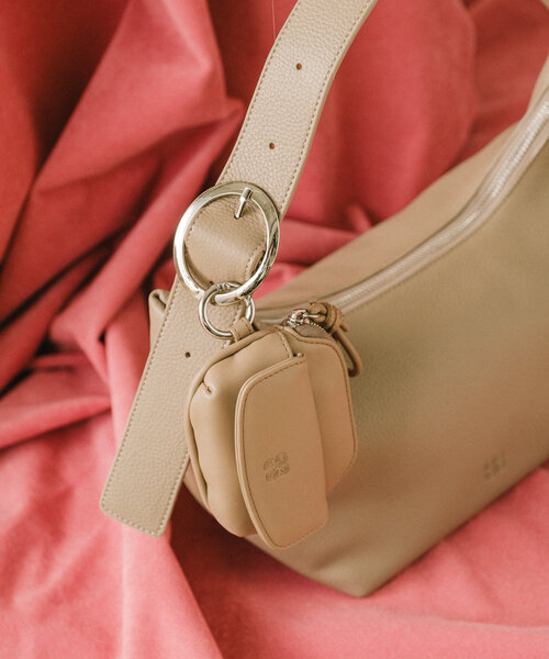 Kastane（カスタネ）の「【Kolors like you】coin case（コイン