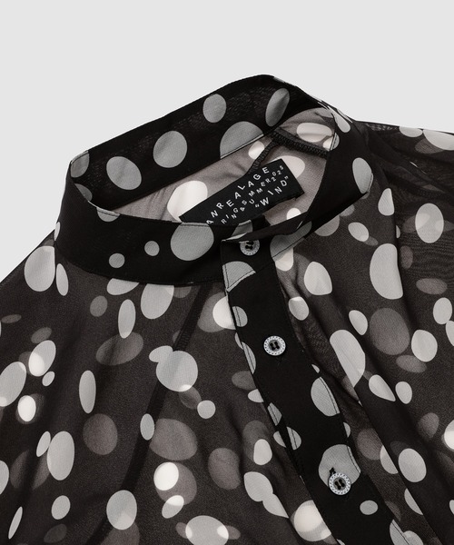 ANREALAGE(アンリアレイジ)の「WIND BLOWS DOT BALL BLOUSE(シャツ/ブラウス・レディース・ブラック・40/38/36)」の3枚目の写真