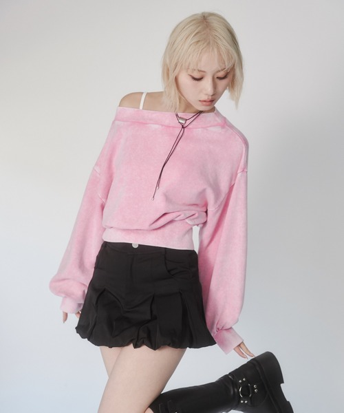 ENVYM（アンビー）の「ピグメントオフショルスウェット（スウェット・レディース・ブラック/ピンク・FREE）」の12枚目の写真