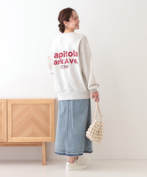 Cutie Blonde（キューティーブロンド）の「オーバーサイズで抜け感をプラス バックプリントスウェット（スウェット・レディース・オレンジ系/ライトグレー/ブルー・00）」の6枚目の写真