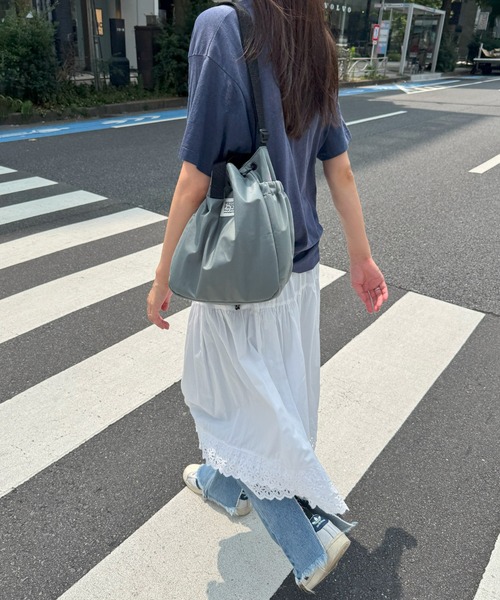 FREDRIK PACKERS(フレドリックパッカーズ)の「【FREDRIK PACKERS】≪別注≫SATIN PUFF BLOOM SHOULDER サテンブルームショルダー 巾着バッグ ミニショルダー 手提げ 2WAY(ショルダーバッグ・レディース・グレー/オリーブ/ブラック・FREE)」の17枚目の写真