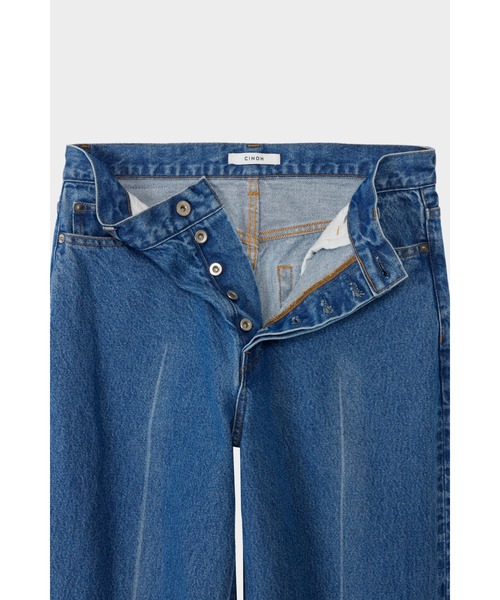CINOH（チノ）の「デニムクリースパンツ（デニムパンツ・レディース・ブルー・5/4/3/2/1）」の4枚目の写真