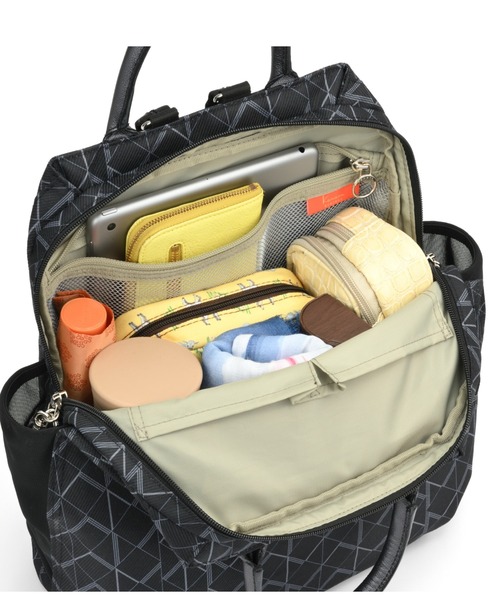 Kanana project(カナナプロジェクト)の「リュックサック KM-2 A4サイズ収納 13L 68714(バックパック/リュック・レディース・ブラック/グレー系その他/イエロー系・FREE)」の11枚目の写真