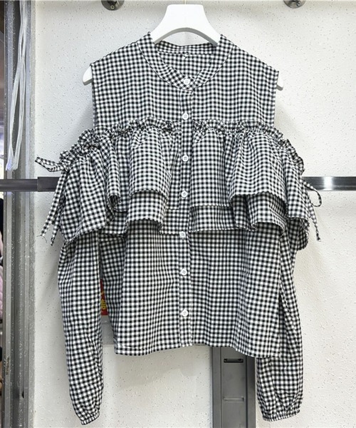 SPIGA(スピーガ)の「肩開きフリルドロストブラウス(シャツ/ブラウス・レディース・チェック/ブラック/ホワイト・FREE)」の1枚目の写真
