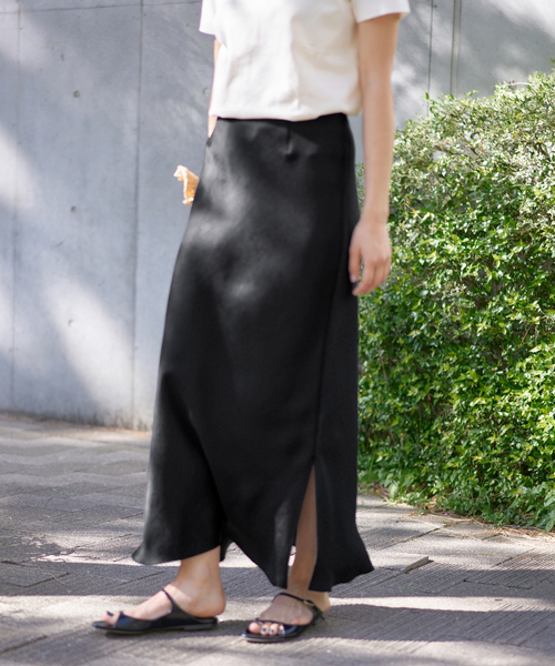 【新品タグ付き】IENA　イエナ　ウールサテンジャンパースカート　ブラック★ 追加10》ダブルサテンスカート（ロング・マキシ丈スカート