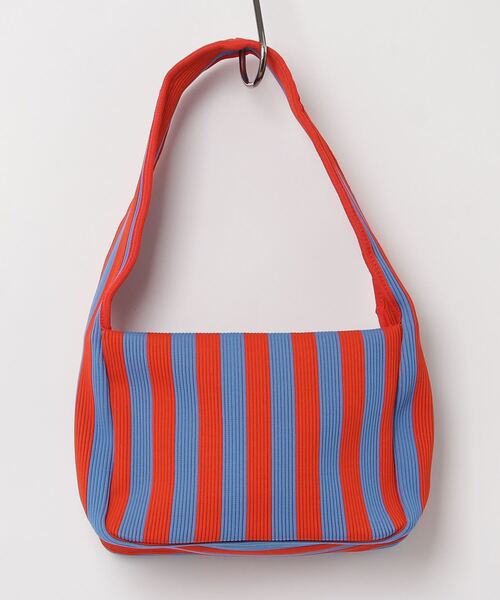 marimekko(マリメッコ)の「Merirosvo / Knitted Shoulderbag(ショルダーバッグ・レディース・ブルー系その他/ホワイト×ブラック・FREE)」の4枚目の写真