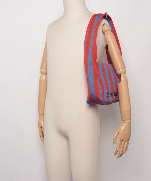 marimekko(マリメッコ)の「Merirosvo / Knitted Shoulderbag(ショルダーバッグ・レディース・ブルー系その他/ホワイト×ブラック・FREE)」の7枚目の写真