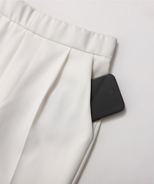 MERAKI(メラキ)の「裾フラワーパンツ(その他パンツ・レディース・ブラック/ホワイト・S/M/L)」の8枚目の写真