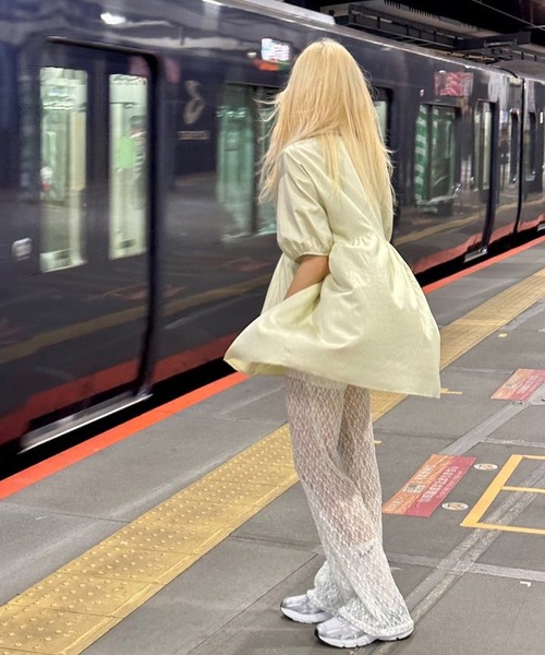 MEMECLE(メメクル)の「【 MEMECLE / メメクル 】レースフレアパンツ(その他パンツ・レディース・ブラック/アイボリー/ピンク/イエロー・FREE)」の11枚目の写真