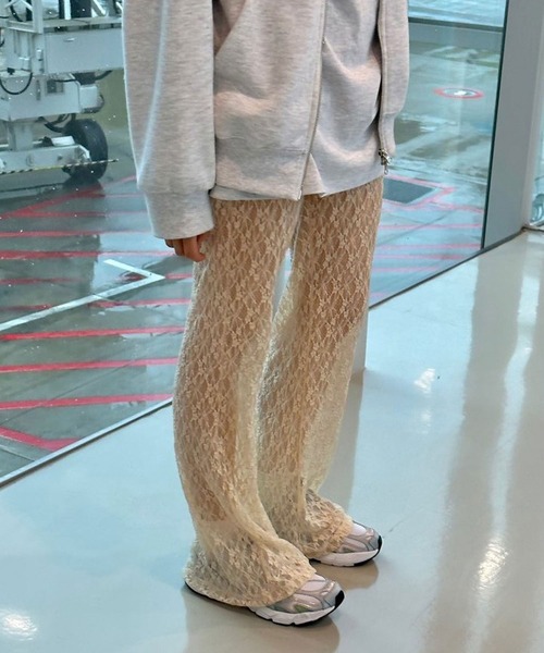MEMECLE(メメクル)の「【 MEMECLE / メメクル 】レースフレアパンツ(その他パンツ・レディース・ブラック/アイボリー/ピンク/イエロー・FREE)」の16枚目の写真