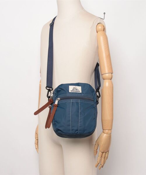 GREGORY（グレゴリー）の「クイックポケットL QUICK POCKET L ディープシーブルー（ショルダーバッグ・メンズ・ブルー系その他・ONE SIZE）」の2枚目の写真