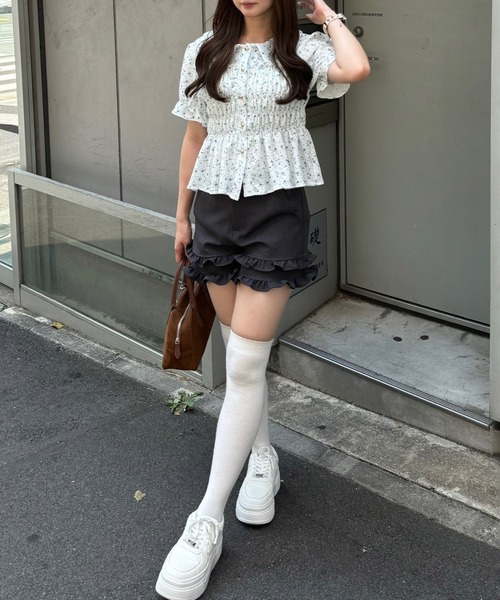 Another Branch olive des olive(アナザーブランチオリーブデオリーブ)の「【シリーズ累計1万枚売れ/レビュー高評価】シャーリング衿付BL(シャツ/ブラウス・レディース・オフホワイト/ブラック/グリーン/その他11/イエロー/アイボリー/その他/オレンジ/ブラウン/ブルー系その他・FREE)」の16枚目の写真