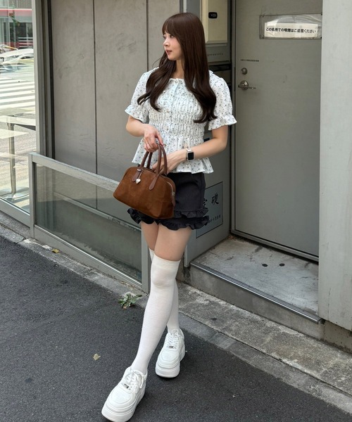 Another Branch olive des olive(アナザーブランチオリーブデオリーブ)の「【シリーズ累計1万枚売れ/レビュー高評価】シャーリング衿付BL(シャツ/ブラウス・レディース・オフホワイト/ブラック/グリーン/その他11/イエロー/アイボリー/その他/オレンジ/ブラウン/ブルー系その他・FREE)」の18枚目の写真