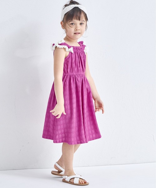 pairmanon(ペアマノン)の「シボ素材 フリンジフリル ワンピース(ワンピース・キッズ・ブラウン/ブルー/ピンク系その他・140/90/150/120/110/100/130)」の17枚目の写真