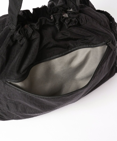 LOWRYS FARM（ローリーズファーム）の「ハッスイ８ポケショルダー　 323509（ショルダーバッグ・レディース・ブラック/ブラウン/アイボリー・FREE）」の19枚目の写真