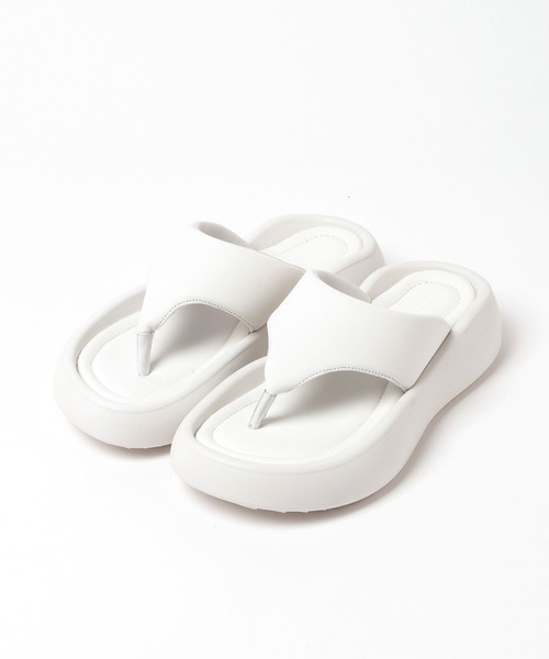 LOWRYS FARM（ローリーズファーム）の「カンドウフィットトングサンダル 283655（サンダル・レディース・ホワイト/ブラック・MEDIUM/LARGE）」の3枚目の写真