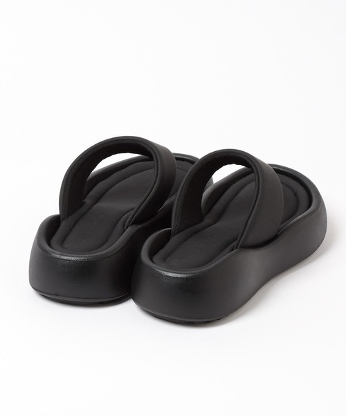 LOWRYS FARM（ローリーズファーム）の「カンドウフィットトングサンダル 283655（サンダル・レディース・ホワイト/ブラック・MEDIUM/LARGE）」の7枚目の写真