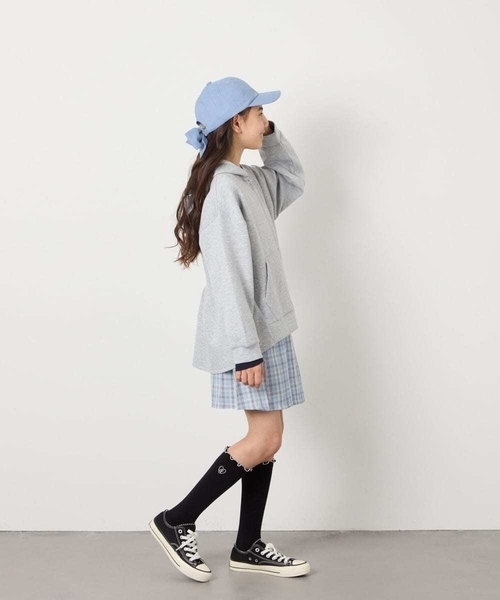 a.v.v（アーヴェヴェ）の「[KIDS]バックリボンキャップ（キャップ・キッズ・アイボリー/ダークインディゴブルー・120）」の6枚目の写真