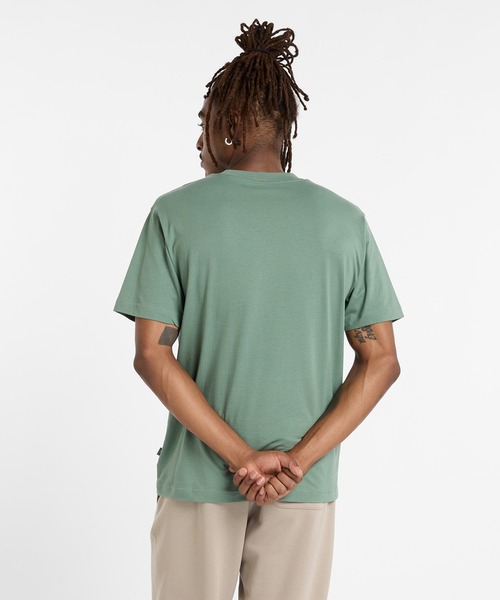 NEW BALANCE(ニューバランス)の「Heritage グラフィックショートスリーブTシャツ(Tシャツ/カットソー・メンズ・オレンジ/ライトグレー/セージグリーン・SMALL/MEDIUM/LARGE/X-LARGE/XX-LARGE)」の10枚目の写真