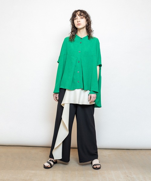 OSMOSIS(オズモーシス)の「タックワイドビッグブラウス(シャツ/ブラウス・レディース・ブラック/グリーン/ライトグレー・ONE SIZE)」の13枚目の写真