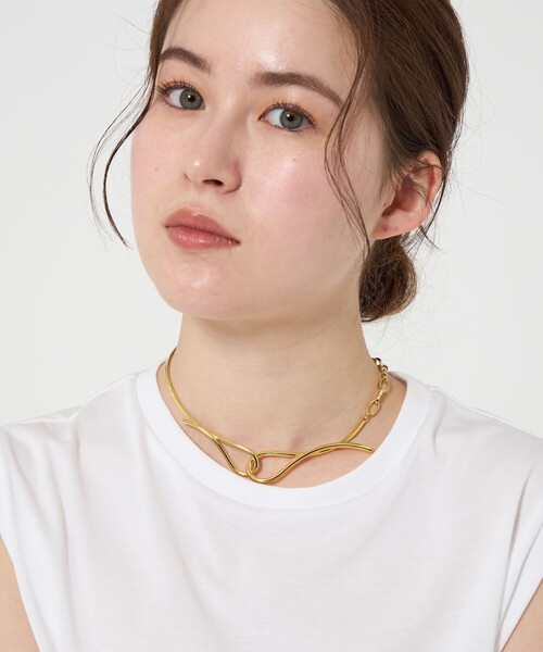 loni（ロニ）の「＜loni＞Ivy Asymmetry チョーカー（ネックレス・レディース・ゴールド/シルバー・FREE）」の5枚目の写真