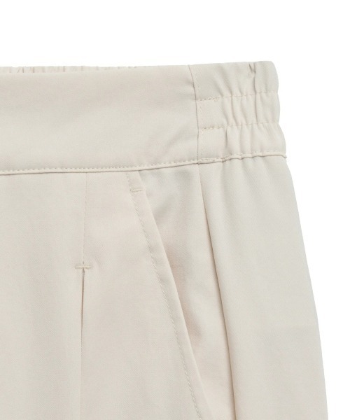 PUMA（プーマ）の「PUMA DARE TO BERMUDA SHORTS（プーマ ディア トゥ バルミューダ ショーツ）（その他パンツ・レディース・グレー系/ホワイト系・LARGE/MEDIUM/SMALL）」の12枚目の写真