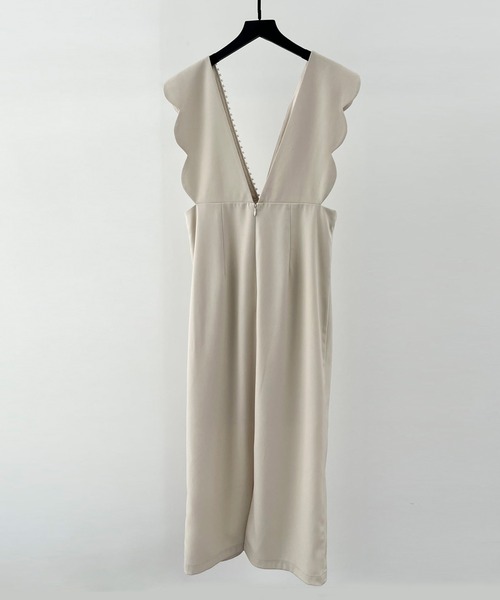 SAISON DE PAPILLON(セゾンドパピヨン)の「パール付きスカラップジャンパースカート(サロペット/オーバーオール・レディース・ベージュ/ブラック・L/M/S)」の3枚目の写真