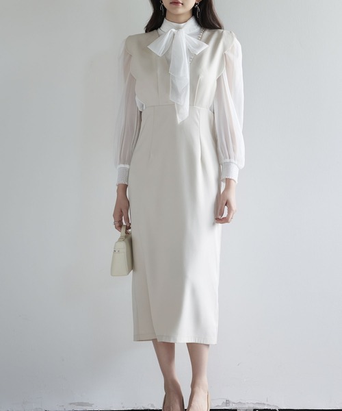 SAISON DE PAPILLON(セゾンドパピヨン)の「パール付きスカラップジャンパースカート(サロペット/オーバーオール・レディース・ベージュ/ブラック・L/M/S)」の15枚目の写真