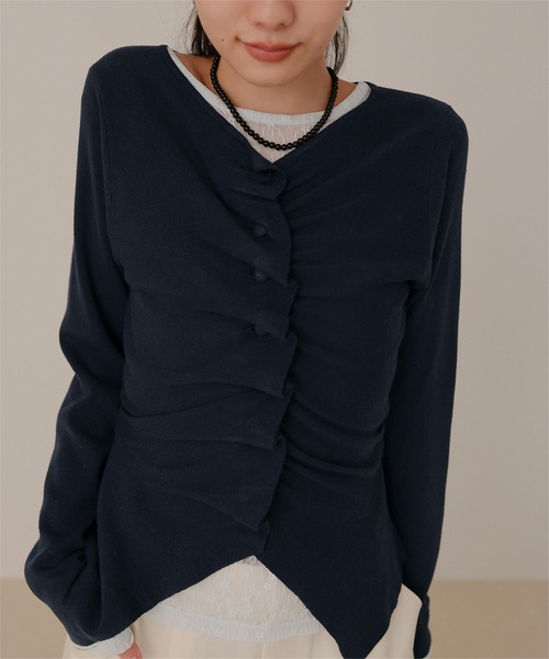 miette（ミエット）の「フロントギャザーボタンニット（ニット/セーター・レディース・グレー/アイボリー/ブラック/ネイビー/ブラウン・FREE）」の5枚目の写真