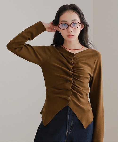 miette（ミエット）の「フロントギャザーボタンニット（ニット/セーター・レディース・グレー/アイボリー/ブラック/ネイビー/ブラウン・FREE）」の4枚目の写真