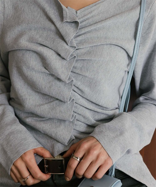 miette（ミエット）の「フロントギャザーボタンニット（ニット/セーター・レディース・グレー/アイボリー/ブラック/ネイビー/ブラウン・FREE）」の6枚目の写真