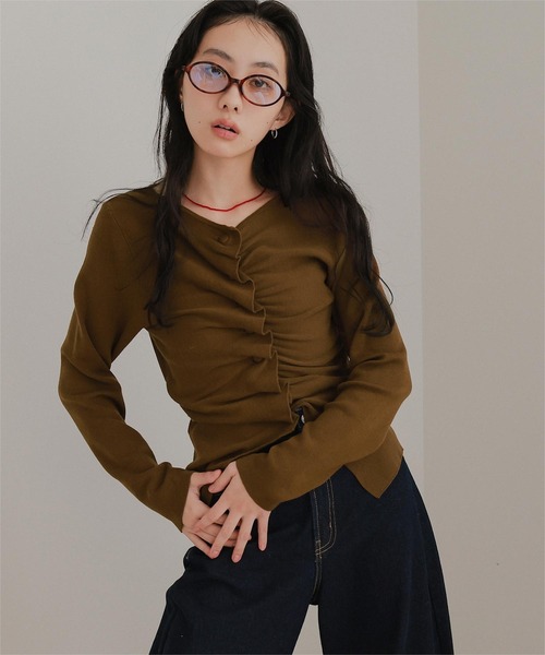 miette(ミエット)の「フロントギャザーボタンニット(ニット/セーター・レディース・グレー/アイボリー/ブラック/ネイビー/ブラウン/チャコール・FREE)」の21枚目の写真
