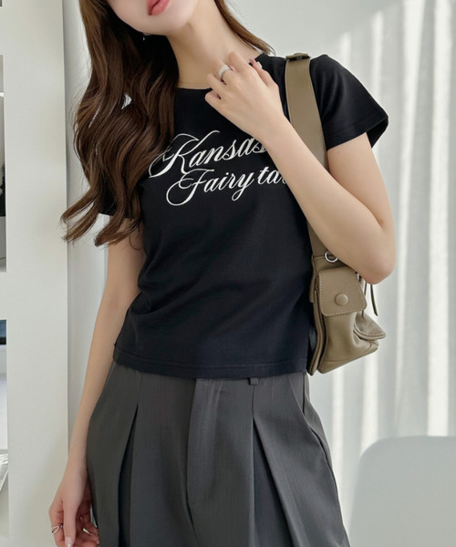 Ada.（エイダ）の「スクリプトフォント風 ロゴ Tシャツ（Tシャツ/カットソー・レディース・ブラック/ブラウン/ホワイト・FREE）」の12枚目の写真