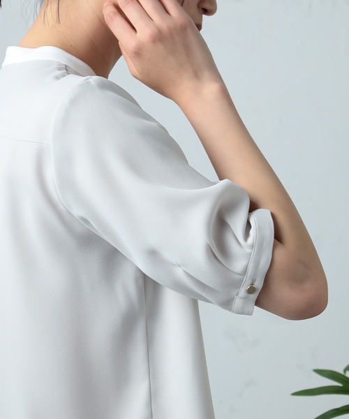 GALLORIA（ギャローリア）の「接触冷感　配色バンドカラーブラウス（シャツ/ブラウス・レディース・ライトグレー/ネイビー・LL/S/M/L）」の6枚目の写真