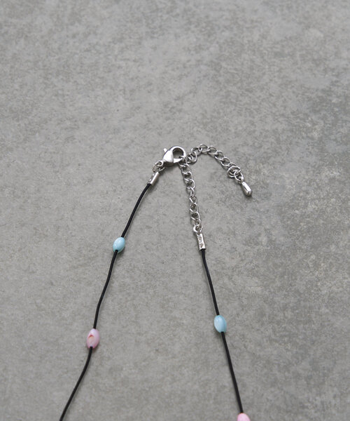 SHENERY（シーナリー）の「ランダムビースネックレス（ネックレス・レディース・ブラック・FREE）」の4枚目の写真