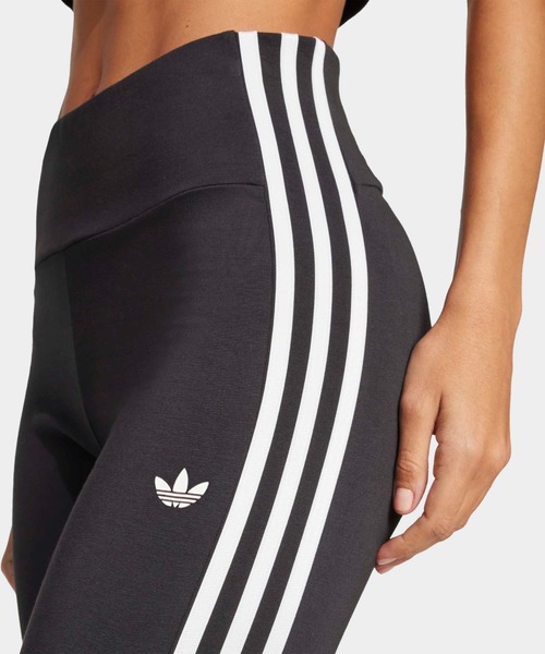 adidas(アディダス)の「アディカラー スリーストライプス レギンス / アディダスオリジナルス adidas Originals(レギンス/スパッツ・レディース・ブラック・MEDIUM/SMALL/X-LARGE/X-SMALL/XX-LARGE/LARGE)」の4枚目の写真