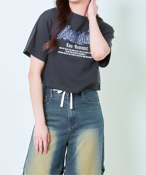 GORGE(ゴージ)の「《デニムフリンジ×クロップド丈》レディース 半袖Tシャツ ロゴデザイン カジュアル 春夏秋(Tシャツ/カットソー・レディース・スミクロ/カーキ/オフホワイト・F)」の8枚目の写真