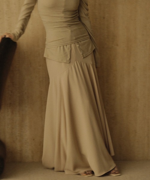 anuans（アニュアンス）の「ライトダブルサテンボリュームナロースカート（スカート・レディース・ブラック/ベージュ・S/M）」の18枚目の写真