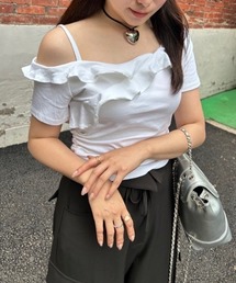 ipugo/イプゴ フリル ワンオフショルダー 秋物 秋服 2026年秋冬