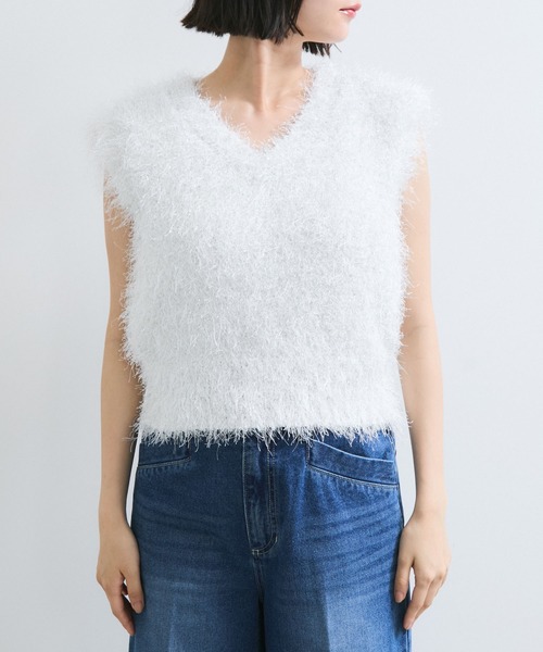 VIS（ビス）の「【WEB限定サイズ:MT/着丈が選べる】【洗える】フェザーヤーンニットベスト（ニット/セーター・レディース・ホワイト系その他/キナリ・M/MT）」の12枚目の写真