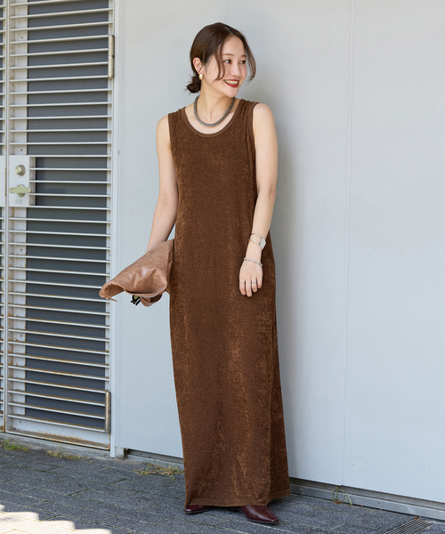 JOURNAL STANDARD(ジャーナルスタンダード)の「ベロアニットワンピース(ワンピース・レディース・ブラウン/ネイビー・FREE)」の2枚目の写真
