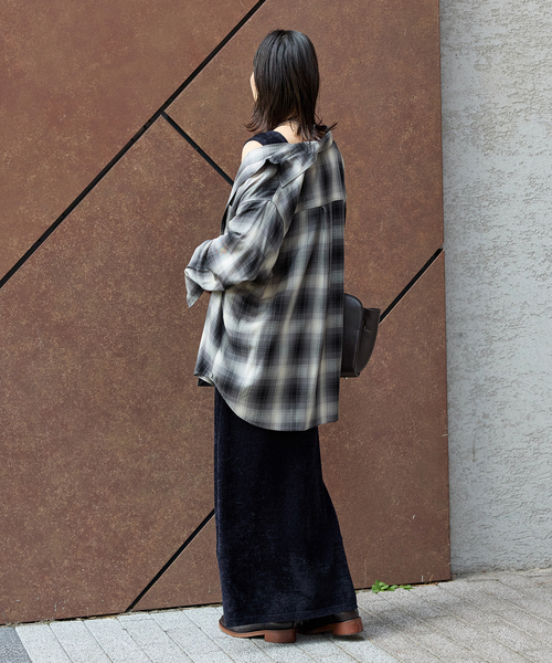 JOURNAL STANDARD(ジャーナルスタンダード)の「ベロアニットワンピース(ワンピース・レディース・ブラウン/ネイビー・FREE)」の11枚目の写真