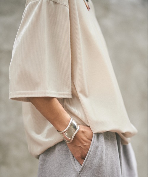 YENN(イエン)の「YENN(イエン)VELVET RELAX TOPS /Y253-82070(Tシャツ/カットソー・レディース・ベージュ/ブラック/ブラウン・F)」の8枚目の写真