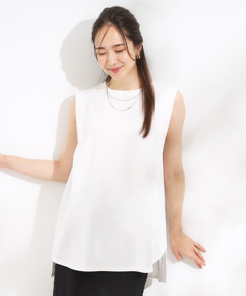 Cutie Blonde（キューティーブロンド）の「【汗ジミ軽減/ひんやり/UV】大人のヘルシーな着こなしに タックノースリーブチュニック（チュニック・レディース・ブルー系その他/ホワイト/ブラック・00）」の19枚目の写真