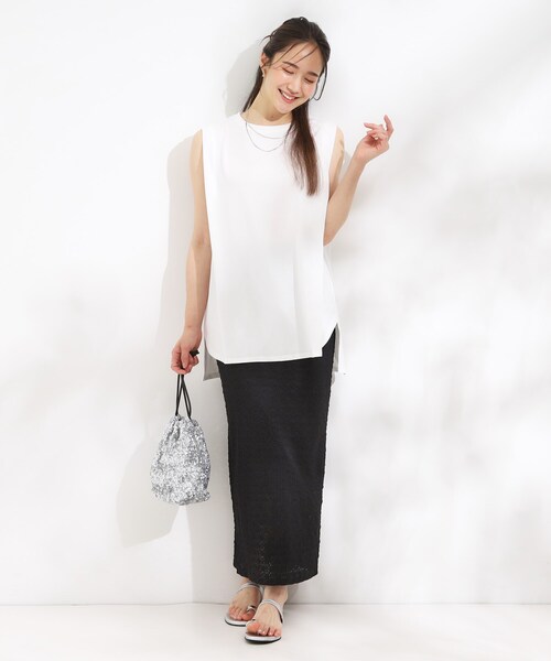 Cutie Blonde（キューティーブロンド）の「【汗ジミ軽減/ひんやり/UV】大人のヘルシーな着こなしに タックノースリーブチュニック（チュニック・レディース・ブルー系その他/ホワイト/ブラック・00）」の21枚目の写真