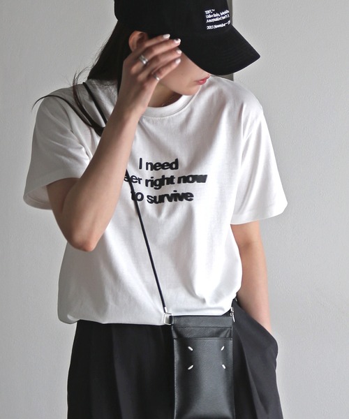 COURO(コウロ)の「アソートロゴデザインTシャツ(Tシャツ/カットソー・レディース・ホワイト系/ホワイト系2/ライトグレー系/ライトグレー系2/ネイビー系/ネイビー系2/ブルー系2/イエロー系/ピンク系/ピンク系1/レッド系/レッド系1/レッド系2/ホワイト系1/ライトグレー系1/イエロー系2/ブルー系/イエロー系1/ブルー系1/ネイビー系1・FREE)」の2枚目の写真